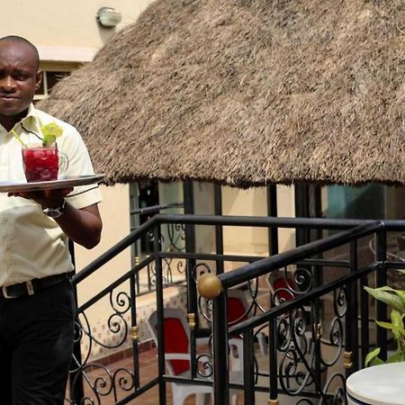 Room In Lodge - Apartment Royale Hotel-3 Bd Apartment Ikeja Luaran gambar