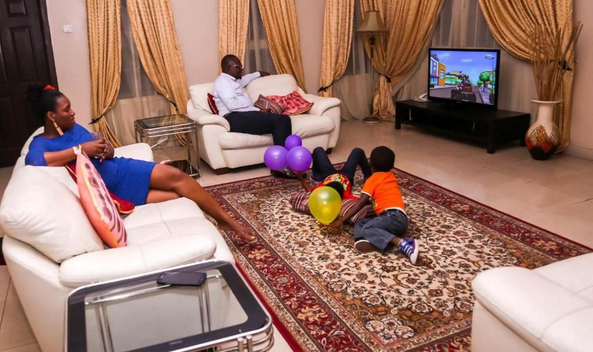 Room In Lodge - Apartment Royale Hotel-3 Bd Apartment Ikeja Luaran gambar