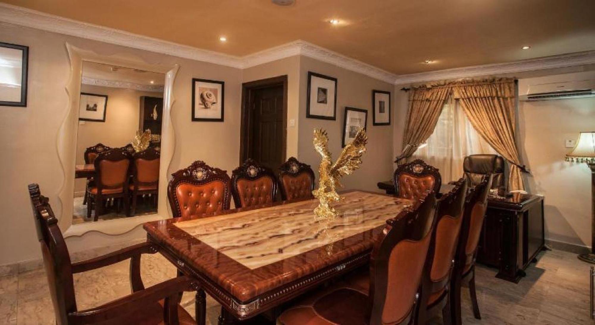 Room In Lodge - Apartment Royale Hotel-3 Bd Apartment Ikeja Luaran gambar