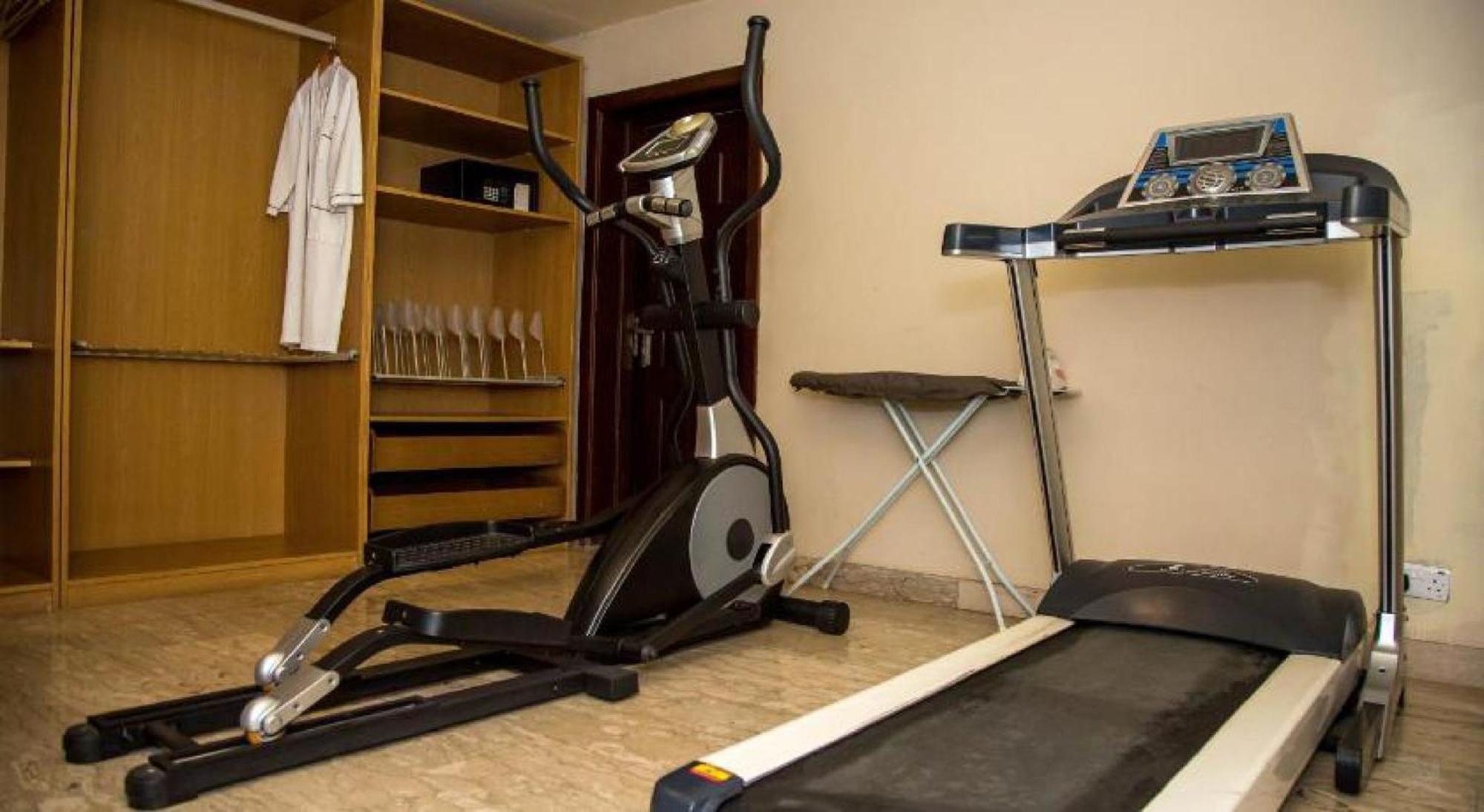 Room In Lodge - Apartment Royale Hotel-3 Bd Apartment Ikeja Luaran gambar