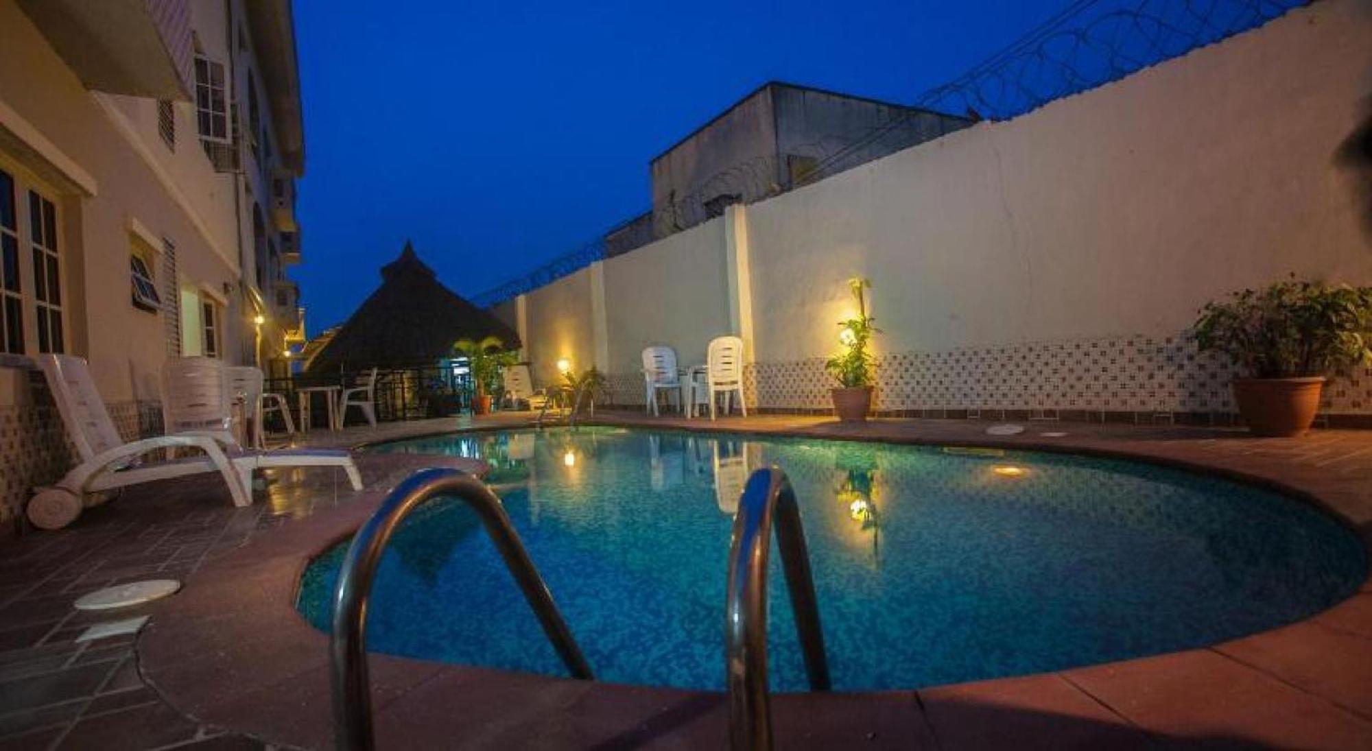 Room In Lodge - Apartment Royale Hotel-3 Bd Apartment Ikeja Luaran gambar